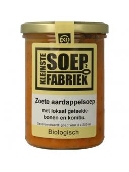 Zoete aardappelsoep met lokale bonen en kombu bio